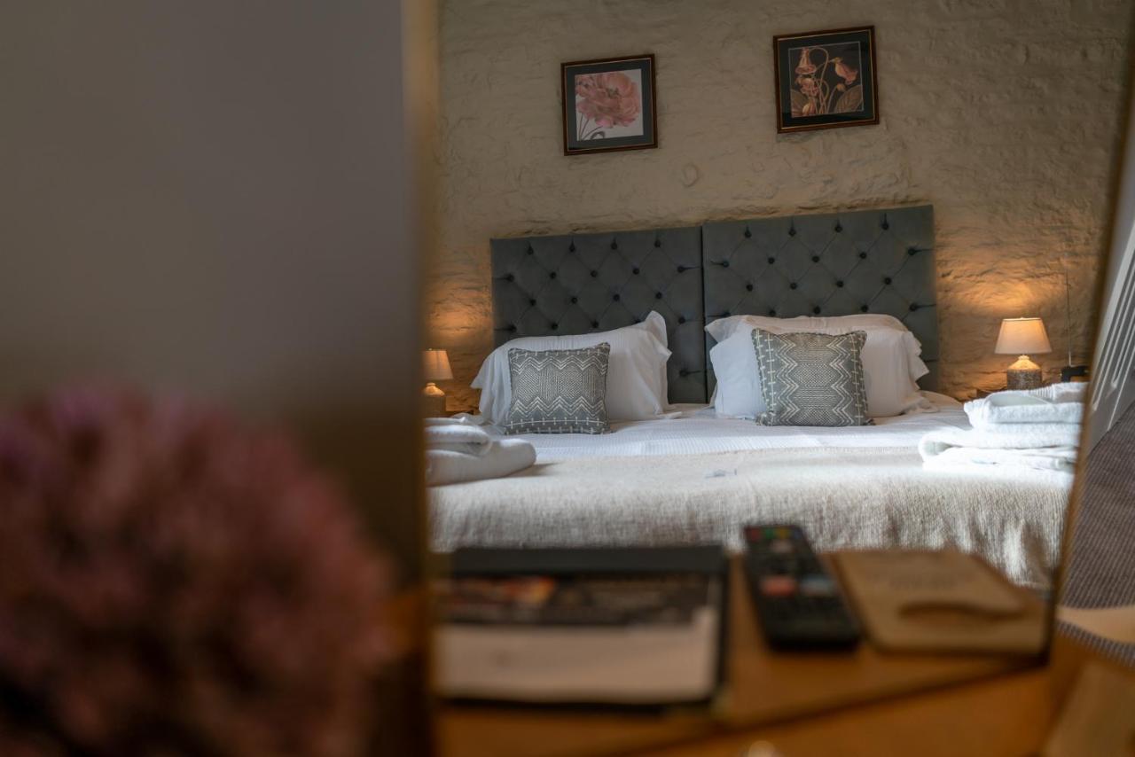 The Ring 'O' Bells Hotell Compton Martin Eksteriør bilde