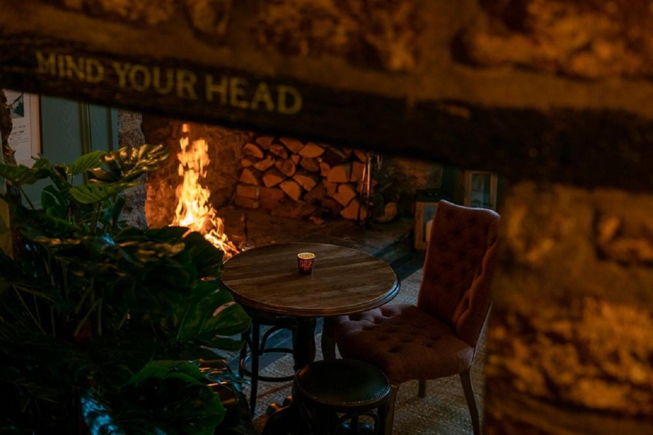 The Ring 'O' Bells Hotell Compton Martin Eksteriør bilde